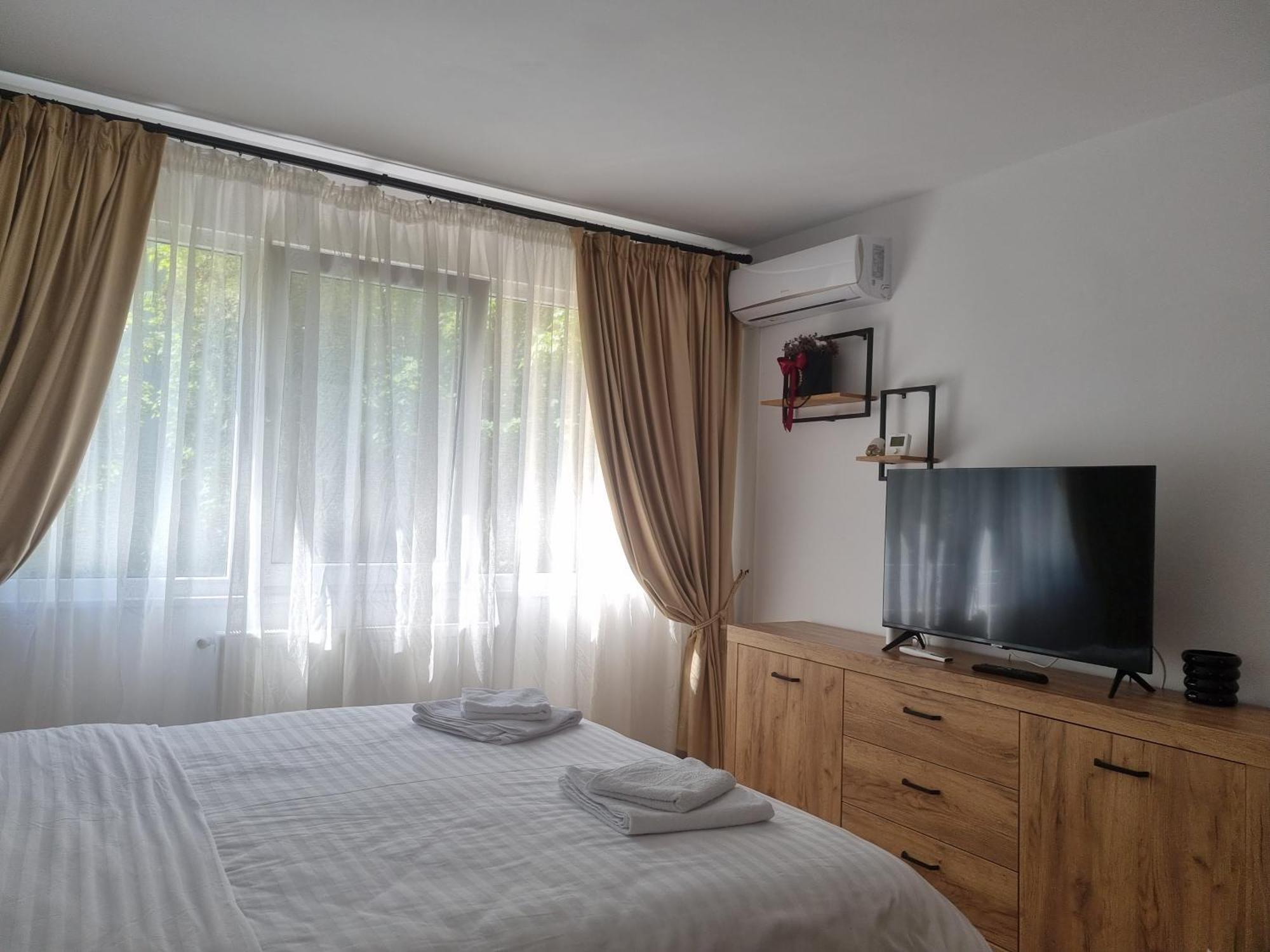 Apartment Saturn